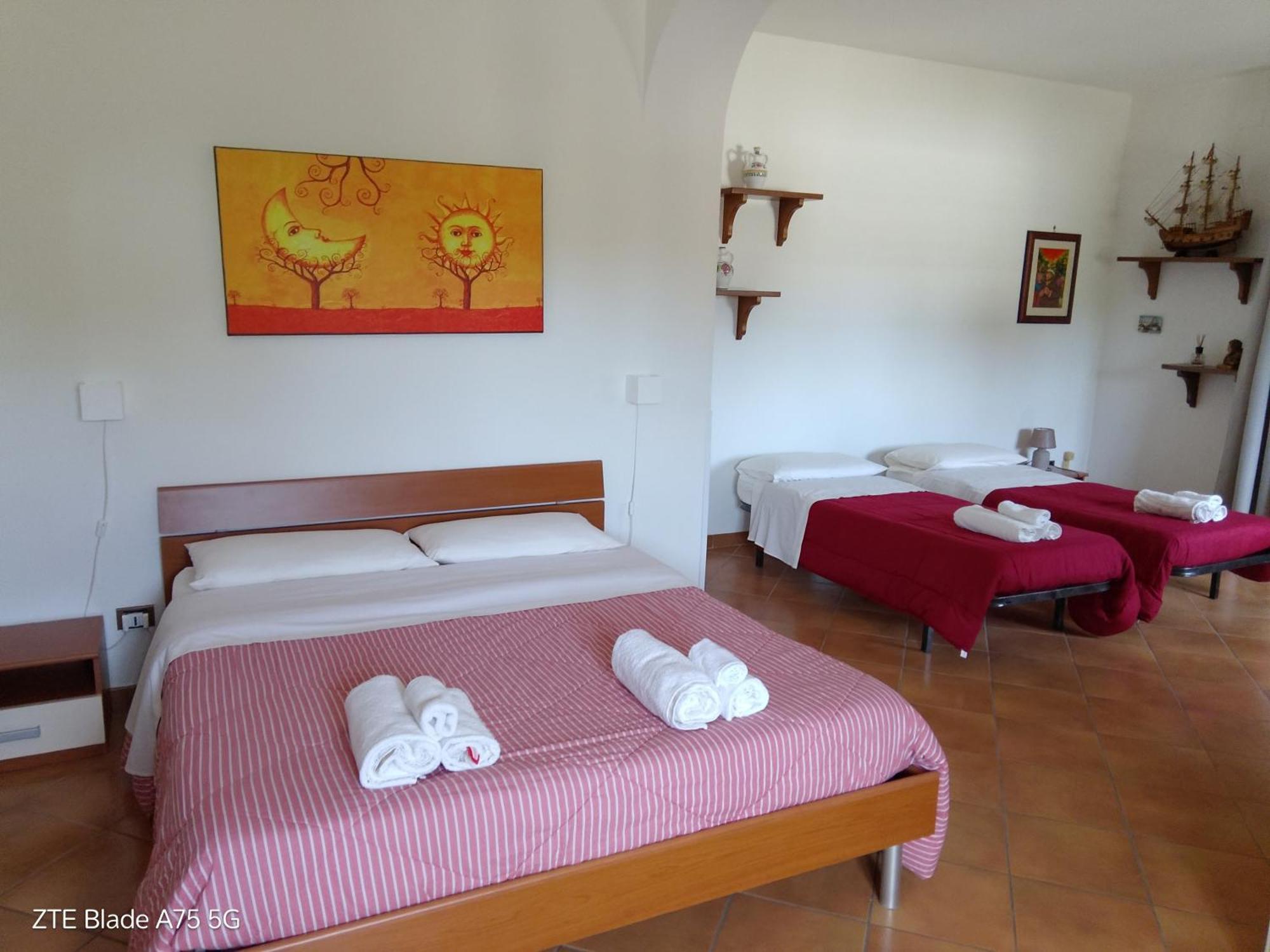 Couette-café Contrada Macchia 3*
